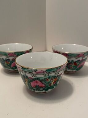 Vtg Chinese Rose Medallion Replacement Tea Cups Set Of 3 Decorated In Hong Kong